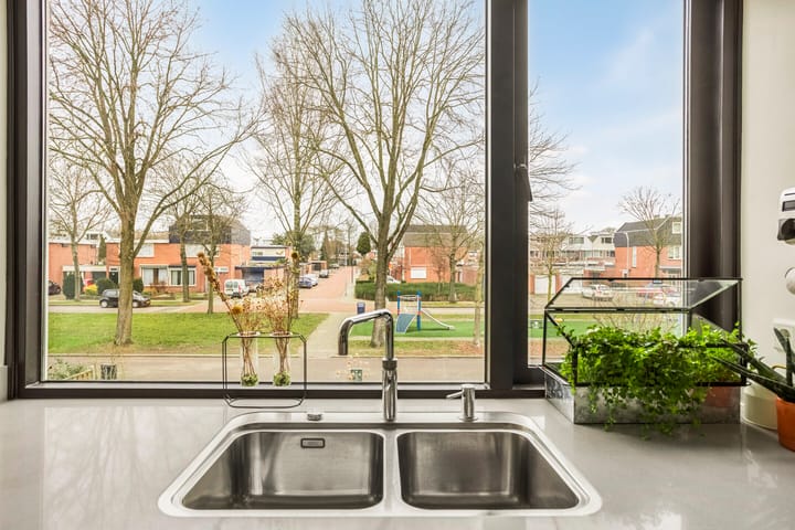 Foto 13 van Herman Moerkerklaan 35