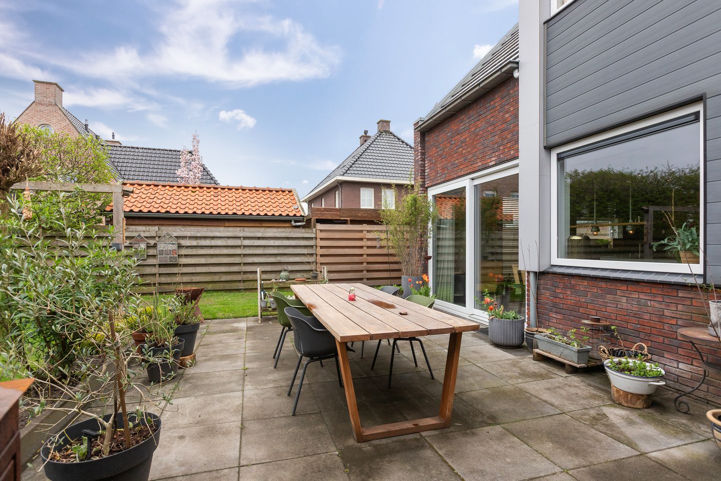 Photo 34 of Boterbloem 2