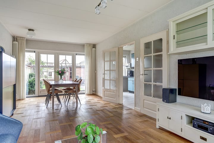 Foto 3 van Zwaluwweg 14