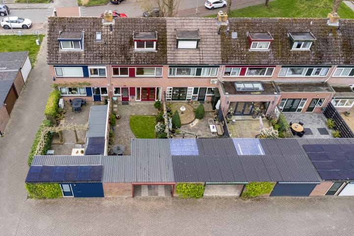 Photo 32 of Zwaluwweg 14