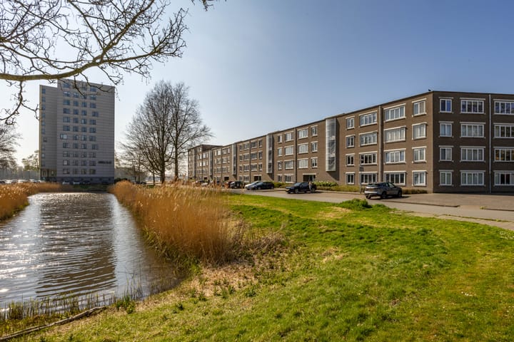 M.K. Gandhiplein 124
