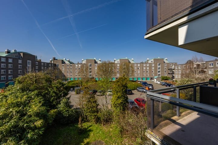 Foto 24 van M.K. Gandhiplein 124