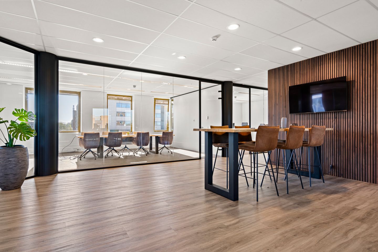 Bekijk foto 5 van Mr B.M. Teldersstraat 7