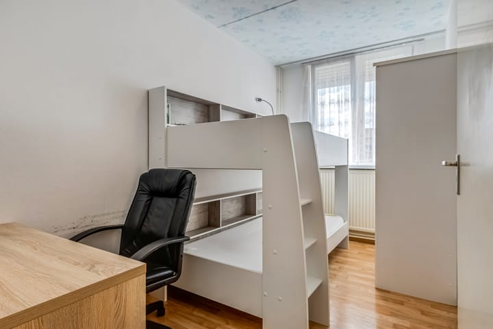 Photo 14 of Troelstrastraat 3