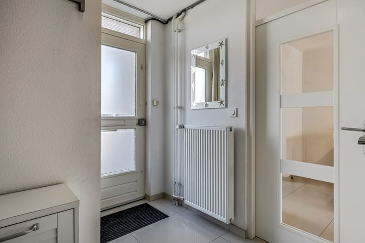 Photo 23 of Troelstrastraat 3