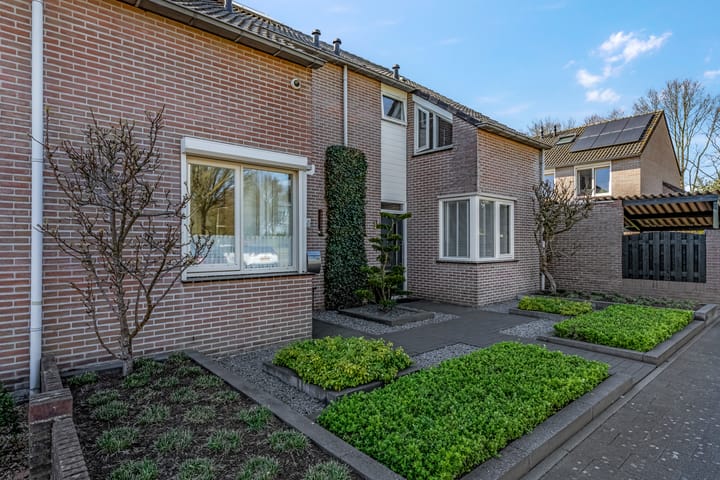 Photo 30 of Troelstrastraat 3