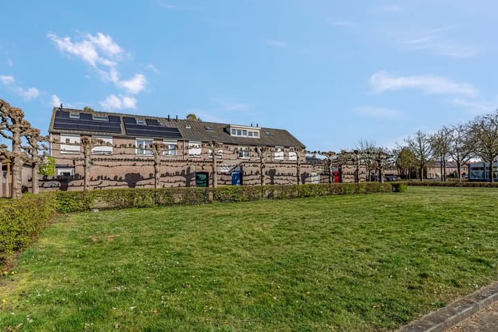 Photo 33 of Troelstrastraat 3