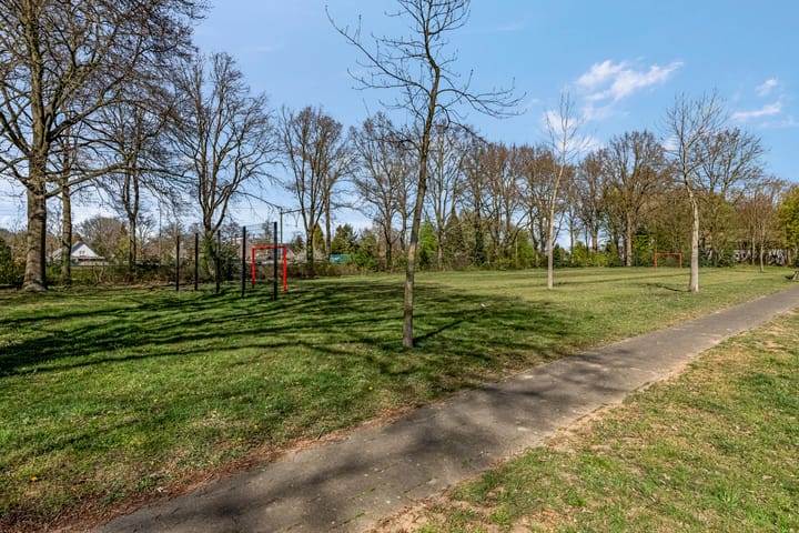 Photo 35 of Troelstrastraat 3