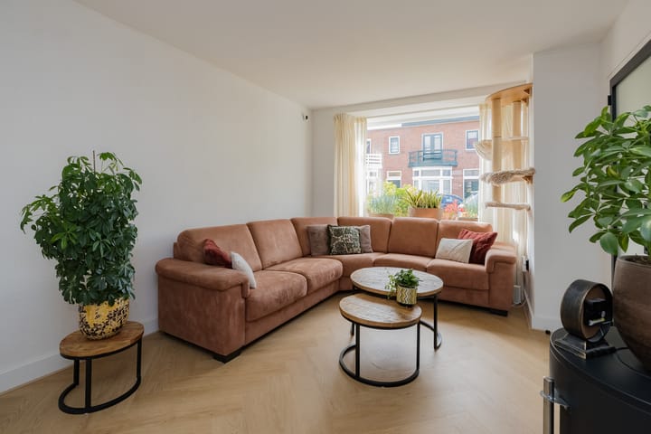 Foto 6 van Alexander Bellstraat 19