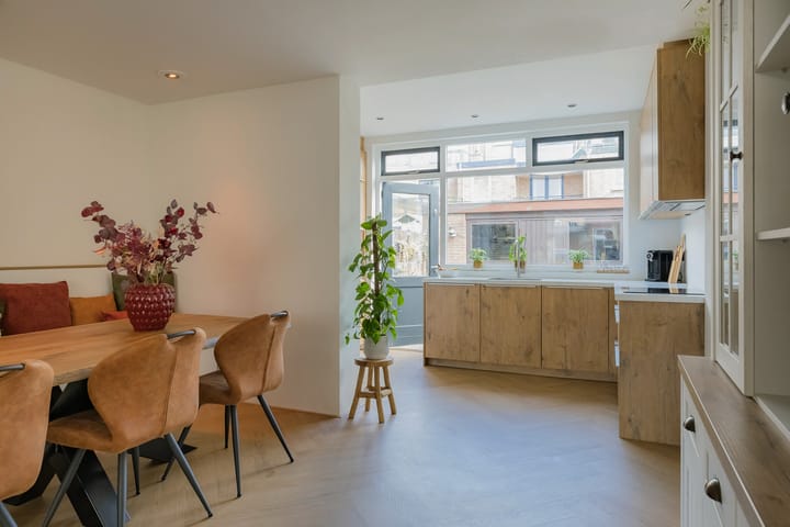 Foto 10 van Alexander Bellstraat 19