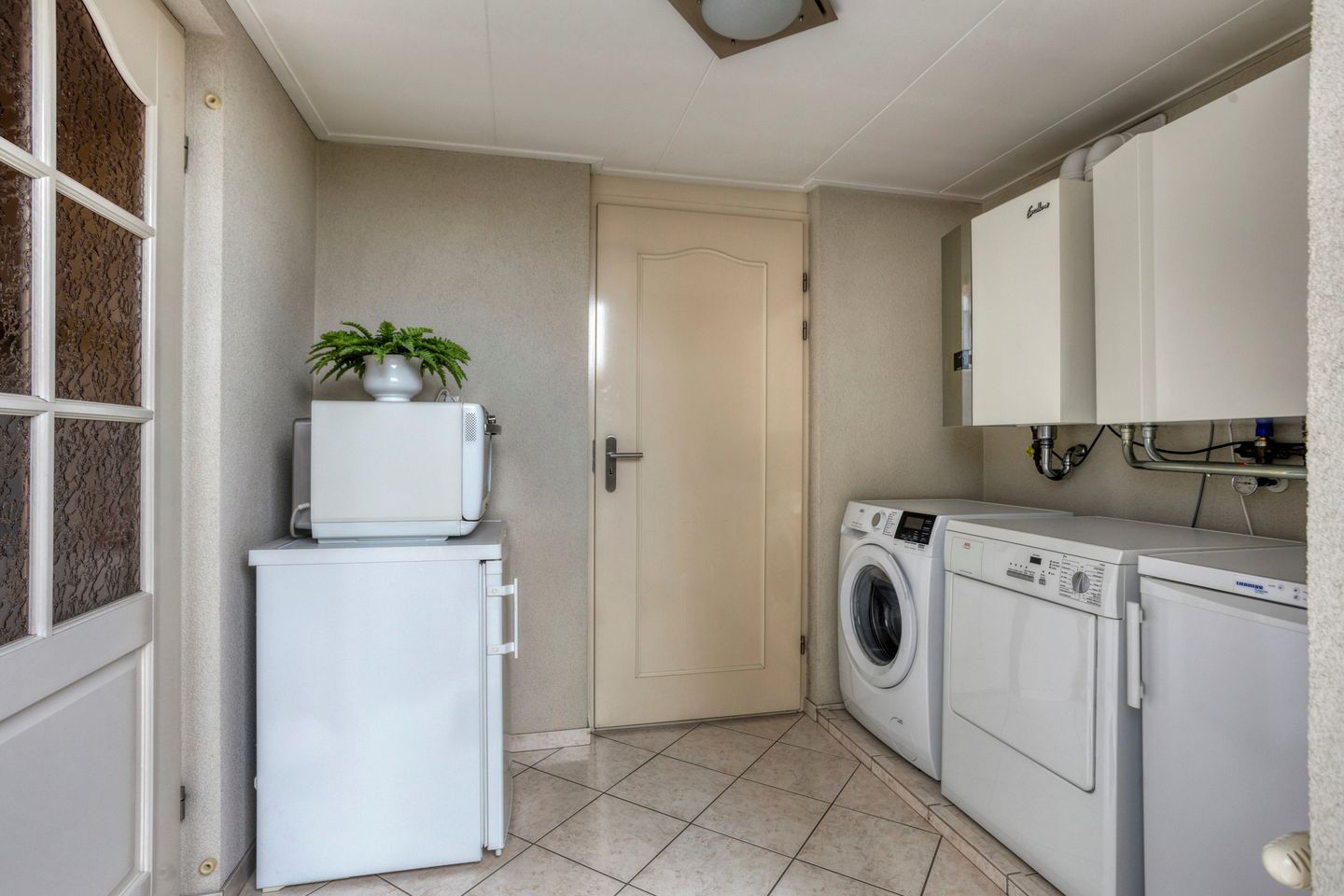 Photo 19 of Sikkel 9