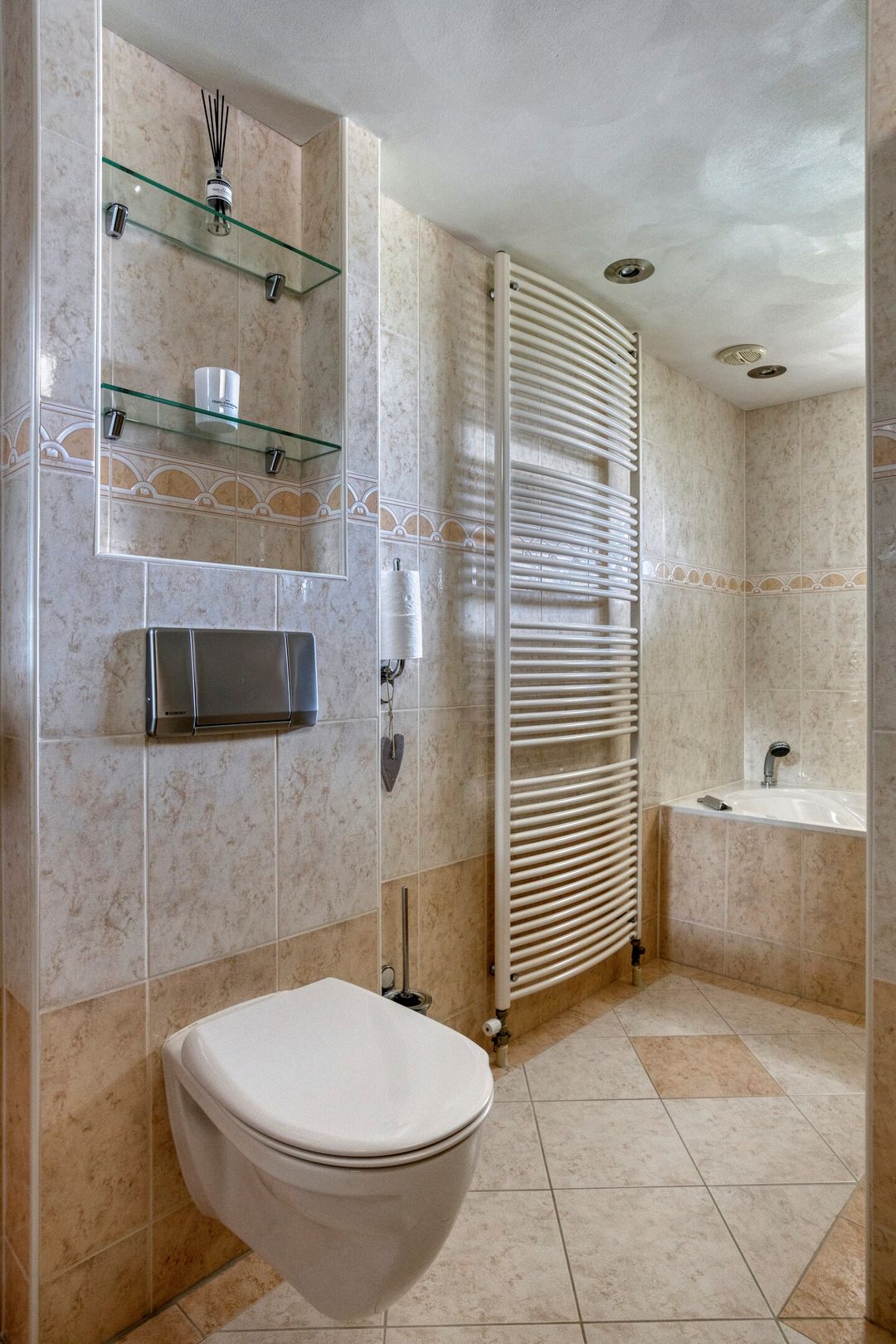 Photo 32 of Sikkel 9