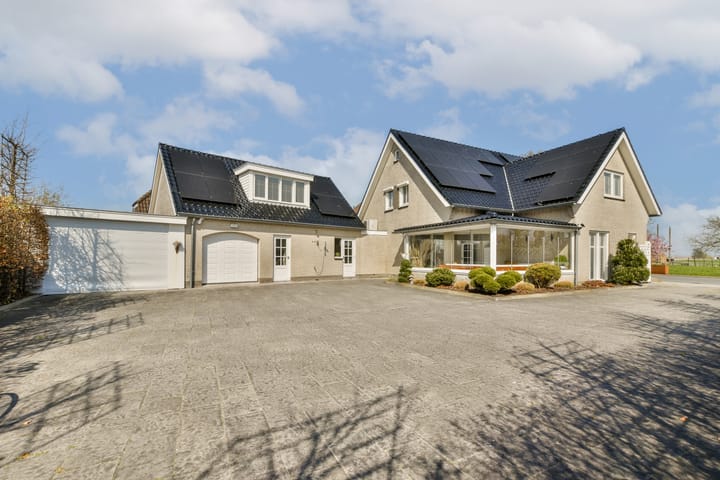 Photo 1 of Willem van der Veldenweg 21