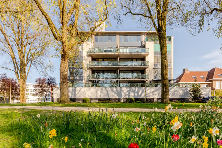 Photo 1 of Robiniastate 7