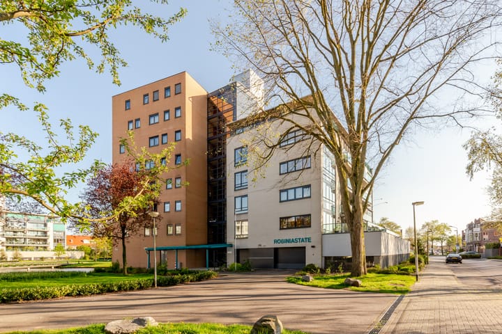 Photo 8 of Robiniastate 7