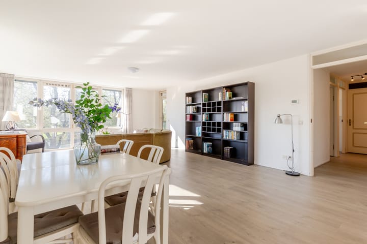 Photo 13 of Robiniastate 7