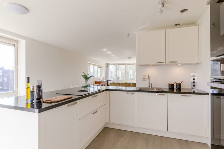 Photo 21 of Robiniastate 7