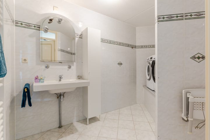 Photo 28 of Robiniastate 7