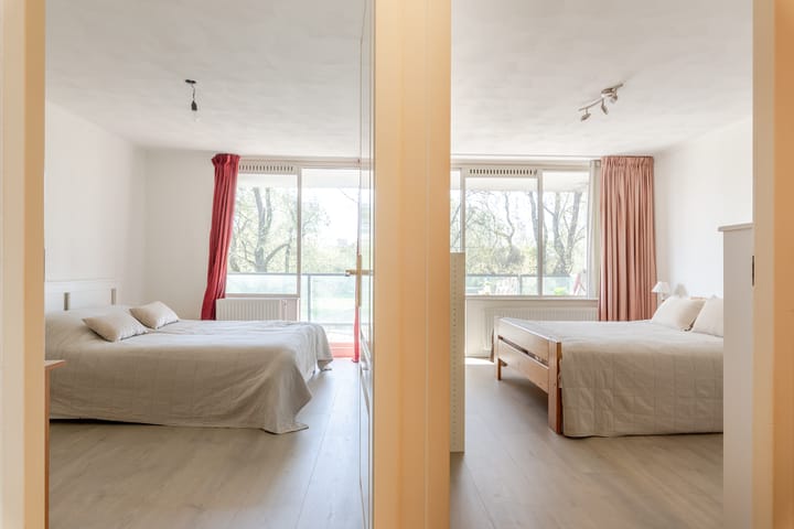 Photo 30 of Robiniastate 7