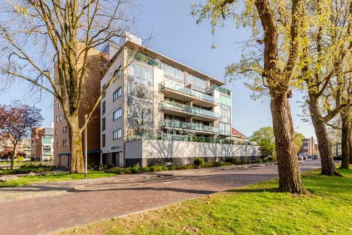 Photo 44 of Robiniastate 7