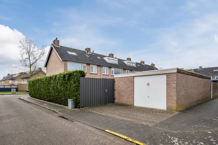 Foto 31 van Julianasingel 24