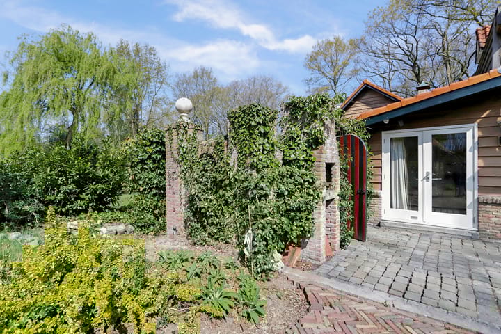 Foto 10 van Bredaseweg 39