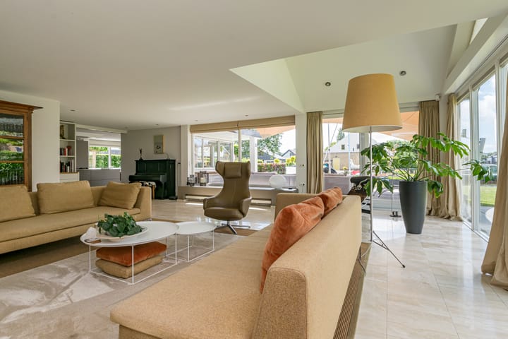 Photo 12 of de Leijen 24