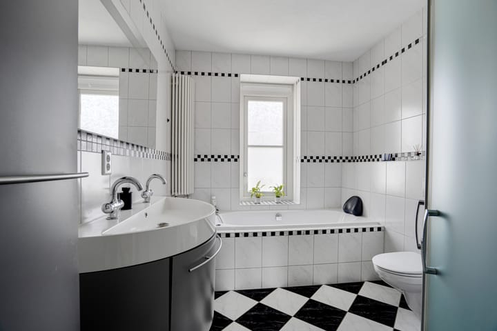 Foto 27 van Helmbloemlaan 6