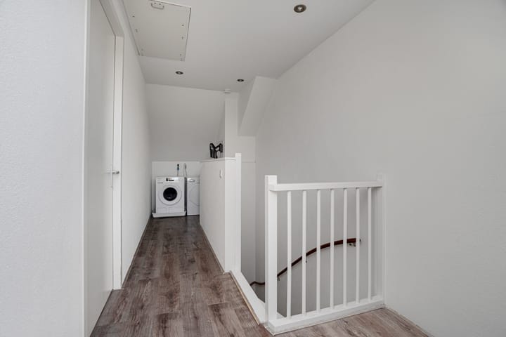 Foto 32 van Helmbloemlaan 6