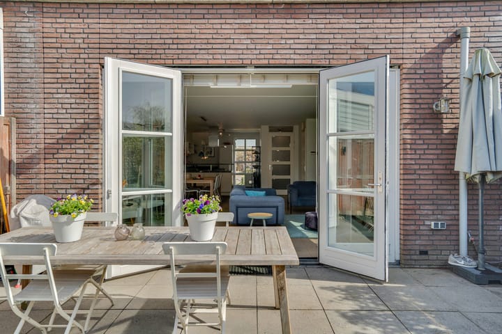 Foto 34 van Helmbloemlaan 6