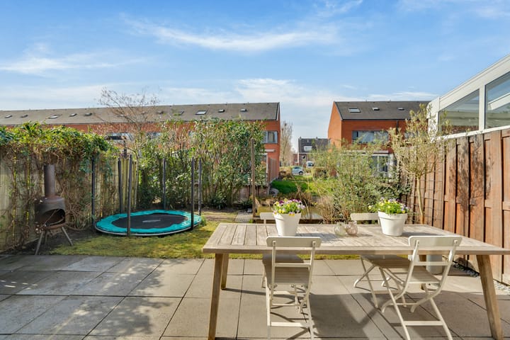 Foto 36 van Helmbloemlaan 6