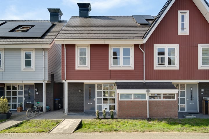 Foto 43 van Helmbloemlaan 6