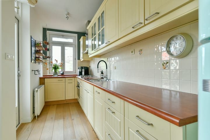 Photo 8 of Burgemeester de Kievietstraat 45