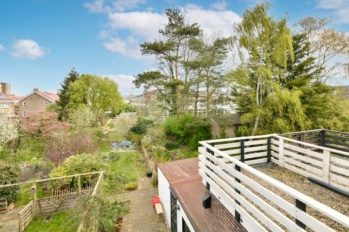 Photo 16 of Burgemeester de Kievietstraat 45