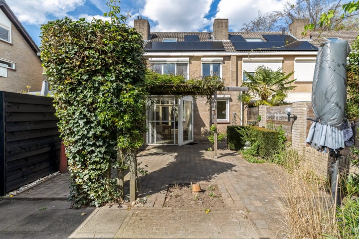 Foto 2 van Pastoor Prinetiusplantsoen 14