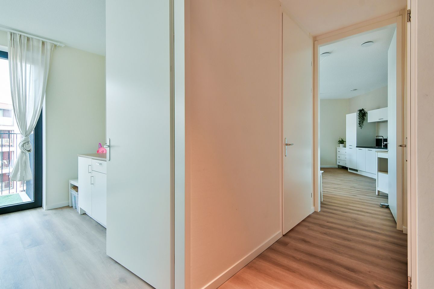 Foto 19 van Niemeyerstraat 92