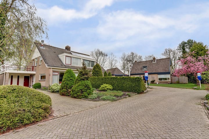 Foto 38 van Meckama 8