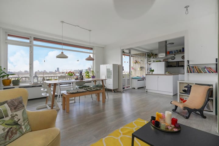 Foto 2 van Monseigneur van Steelaan 193