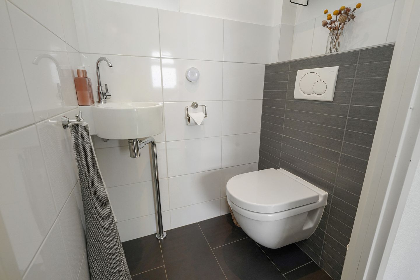 Foto 14 van Monseigneur van Steelaan 193