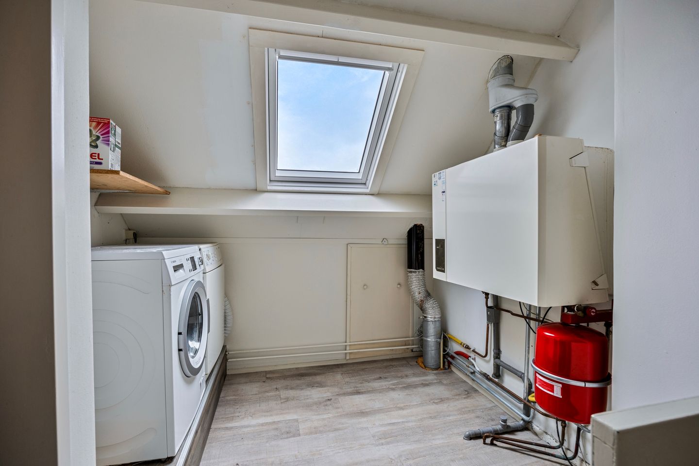 Foto 34 van Leliestraat 5