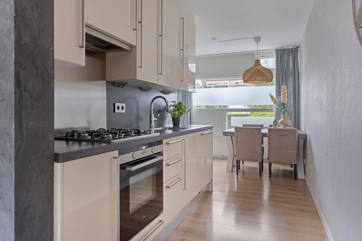 Photo 14 of Sperwerlaan 80