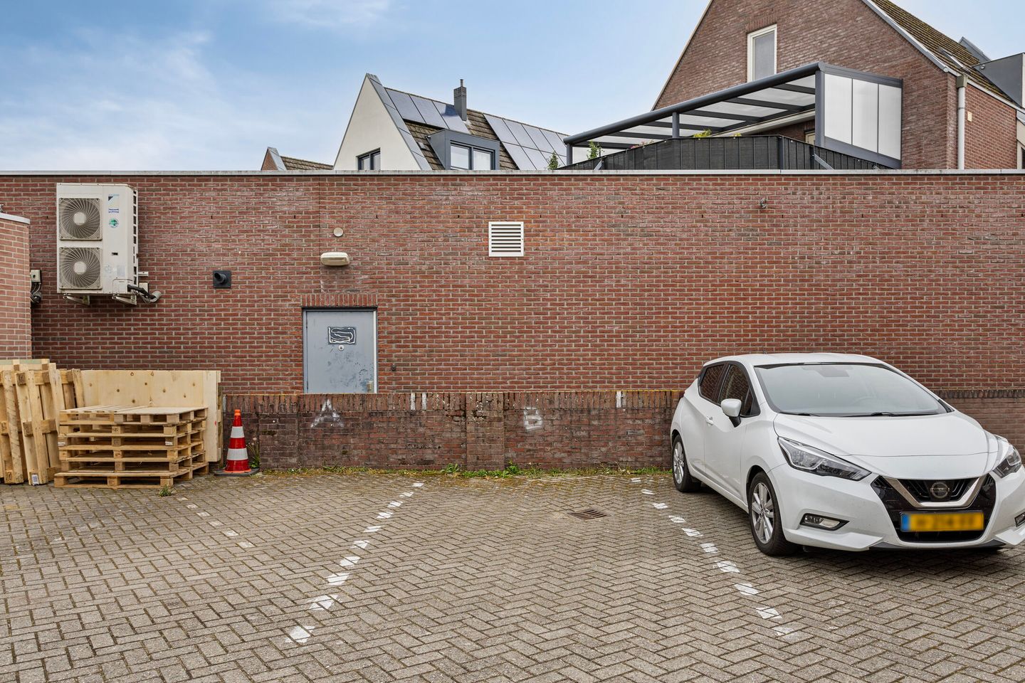 Foto 19 van Spoorstraat 8-B