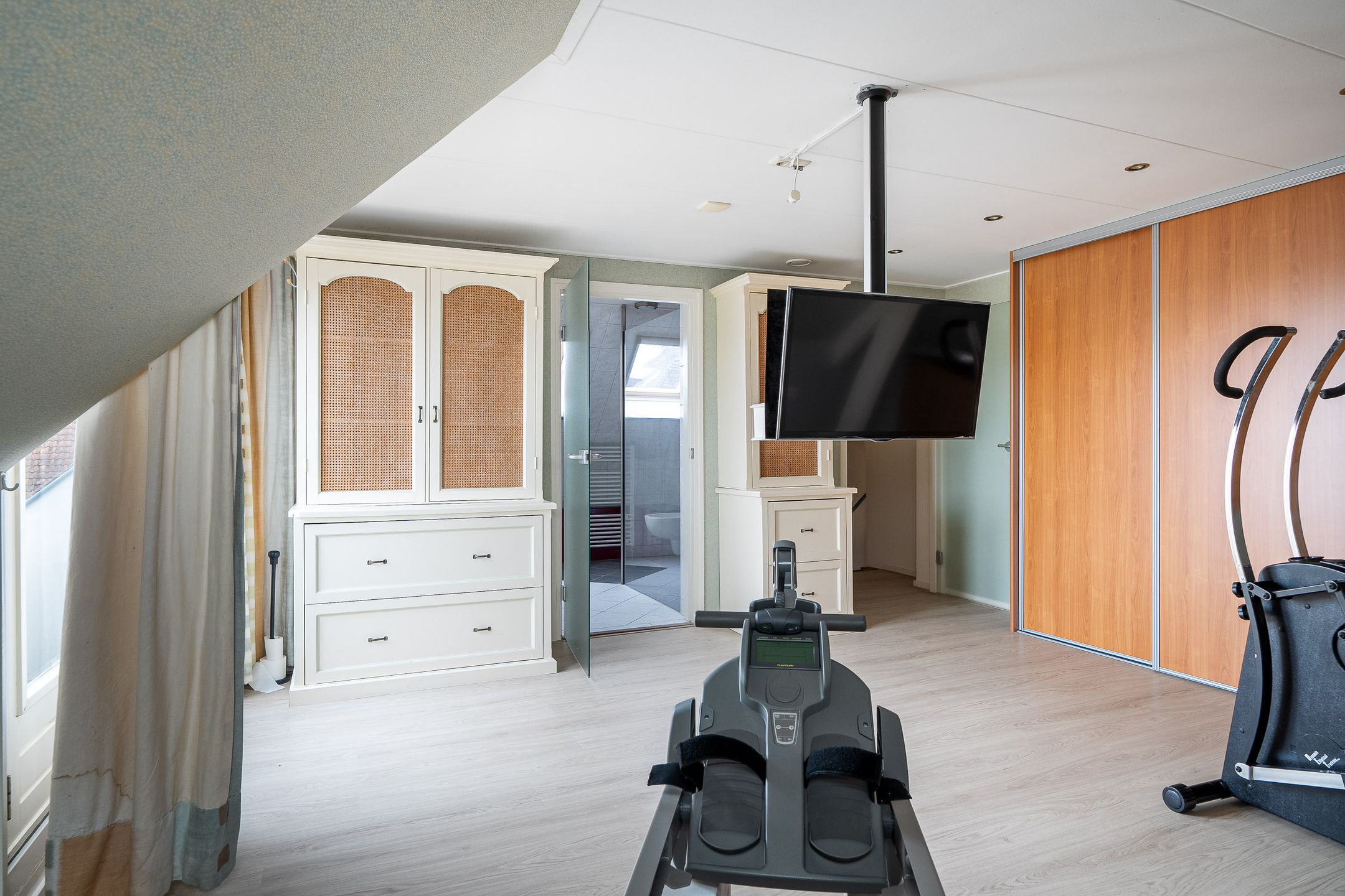 Foto 51 van Iewâl 1