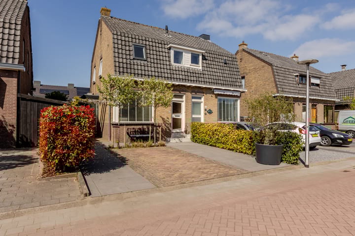 Photo 4 of Schoolstraat 53