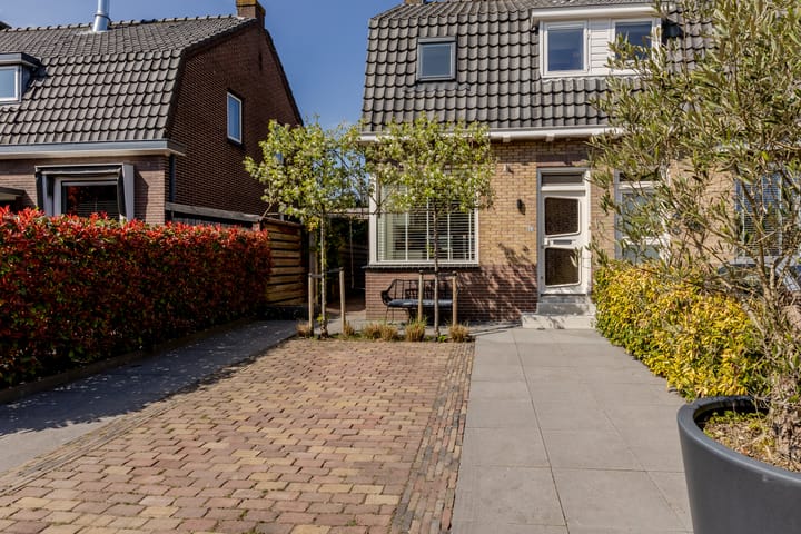 Photo 5 of Schoolstraat 53