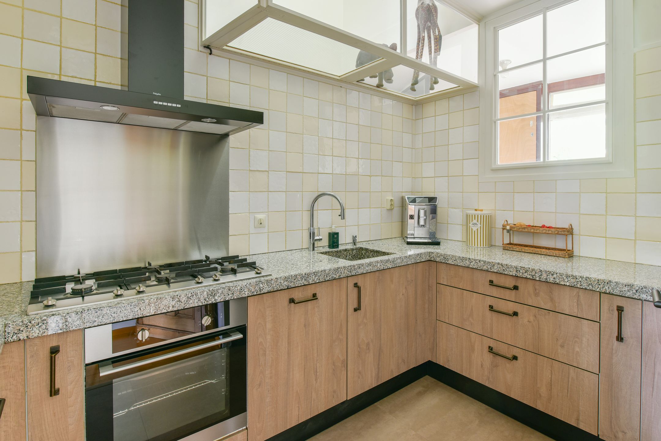 Foto 9 van Bastenakenstraat 162