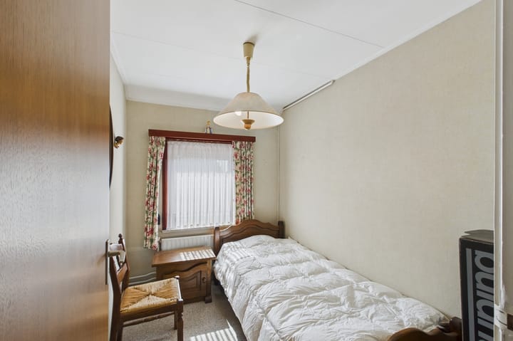 Photo 10 of Hulsterloostraat 15