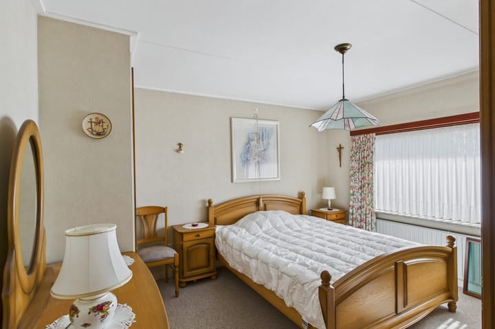 Photo 11 of Hulsterloostraat 15