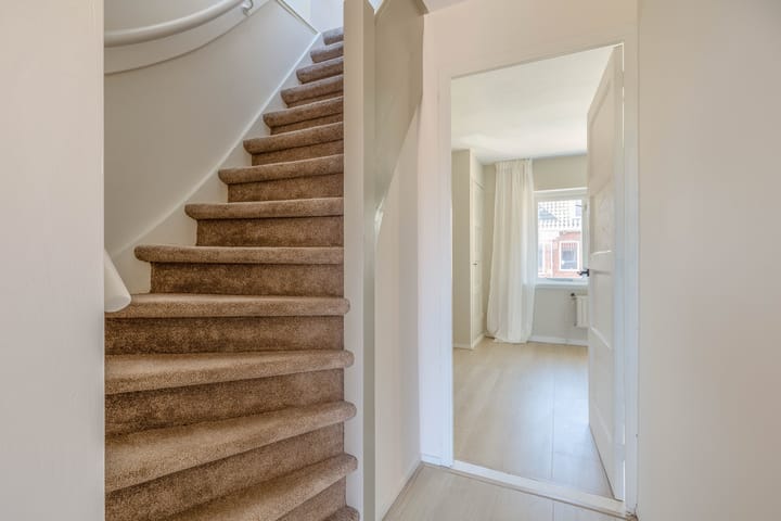 Photo 19 of Kortenaerstraat 4-A