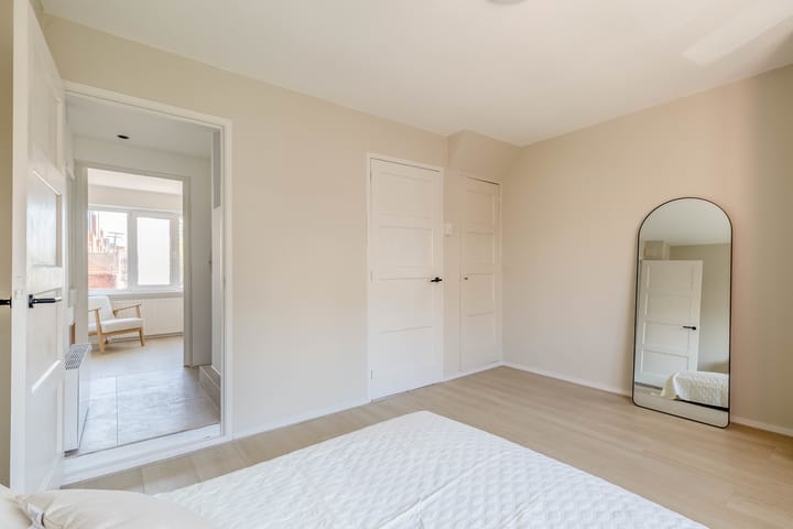 Photo 22 of Kortenaerstraat 4-A